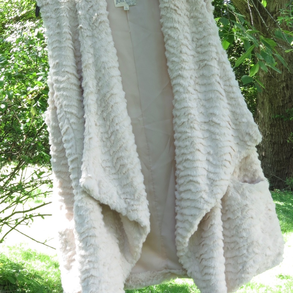 Jolt Lined Waterfall Faux Fur Vest - SO SOFT!!!